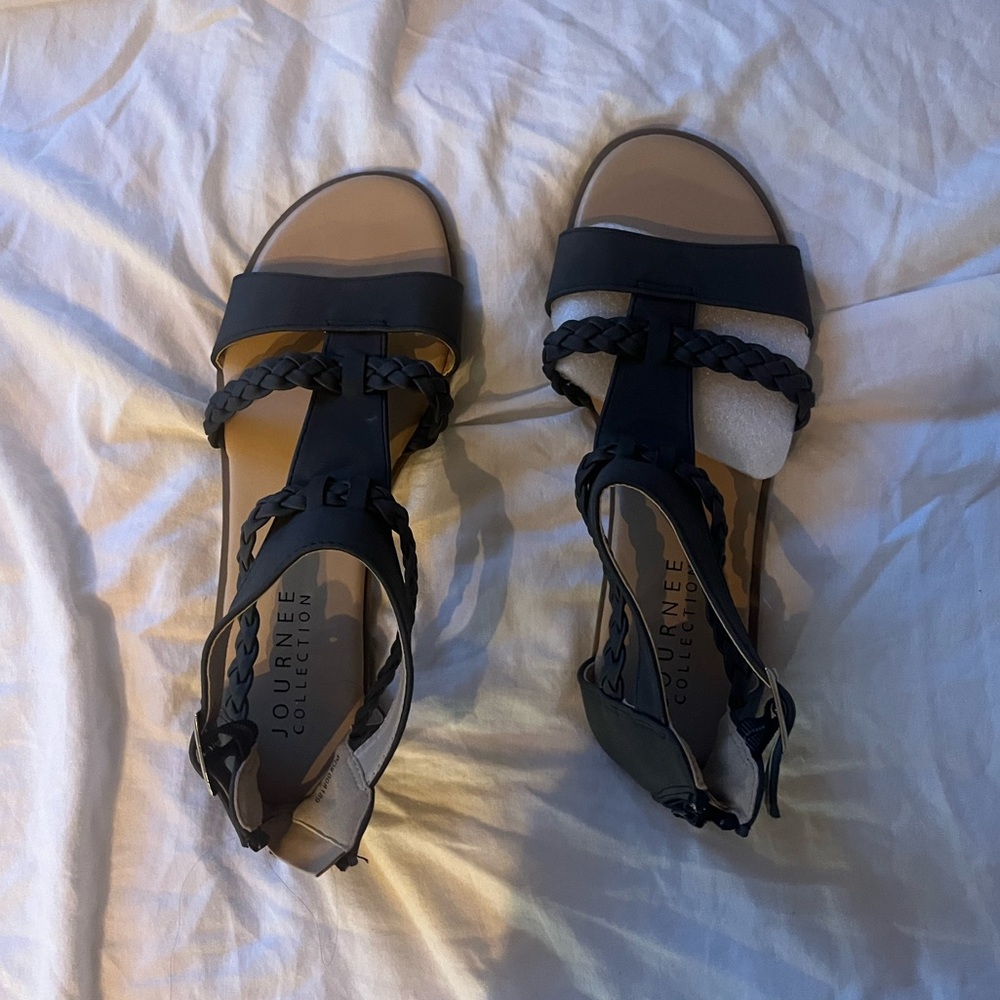 Nwot charcoal sandals
